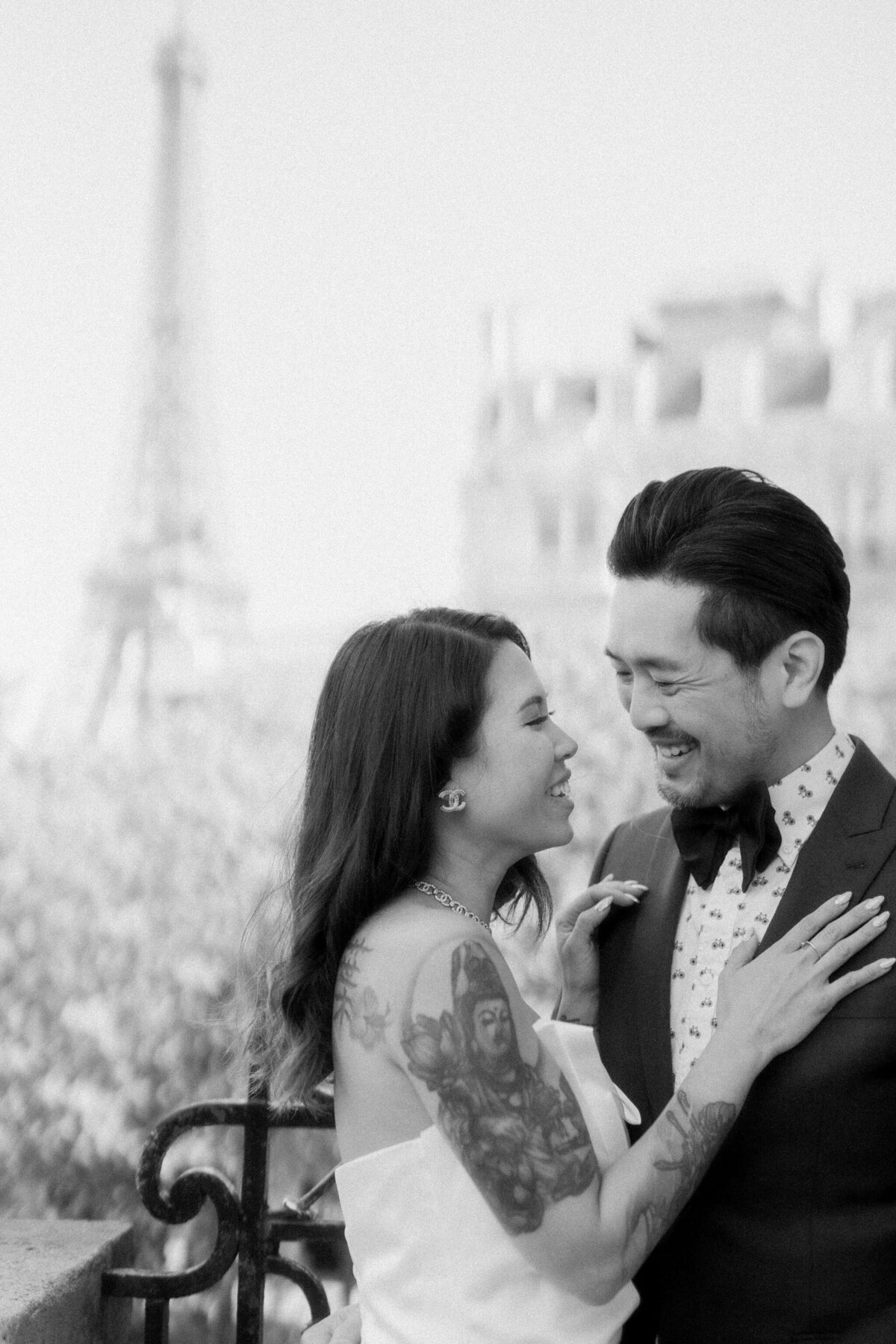 003-Destination-Wedding-Elopement-Photographer-Paris-Cinematic-Editorial-Luxury-Fine-Art-Lisa-Vigliotta-Photography