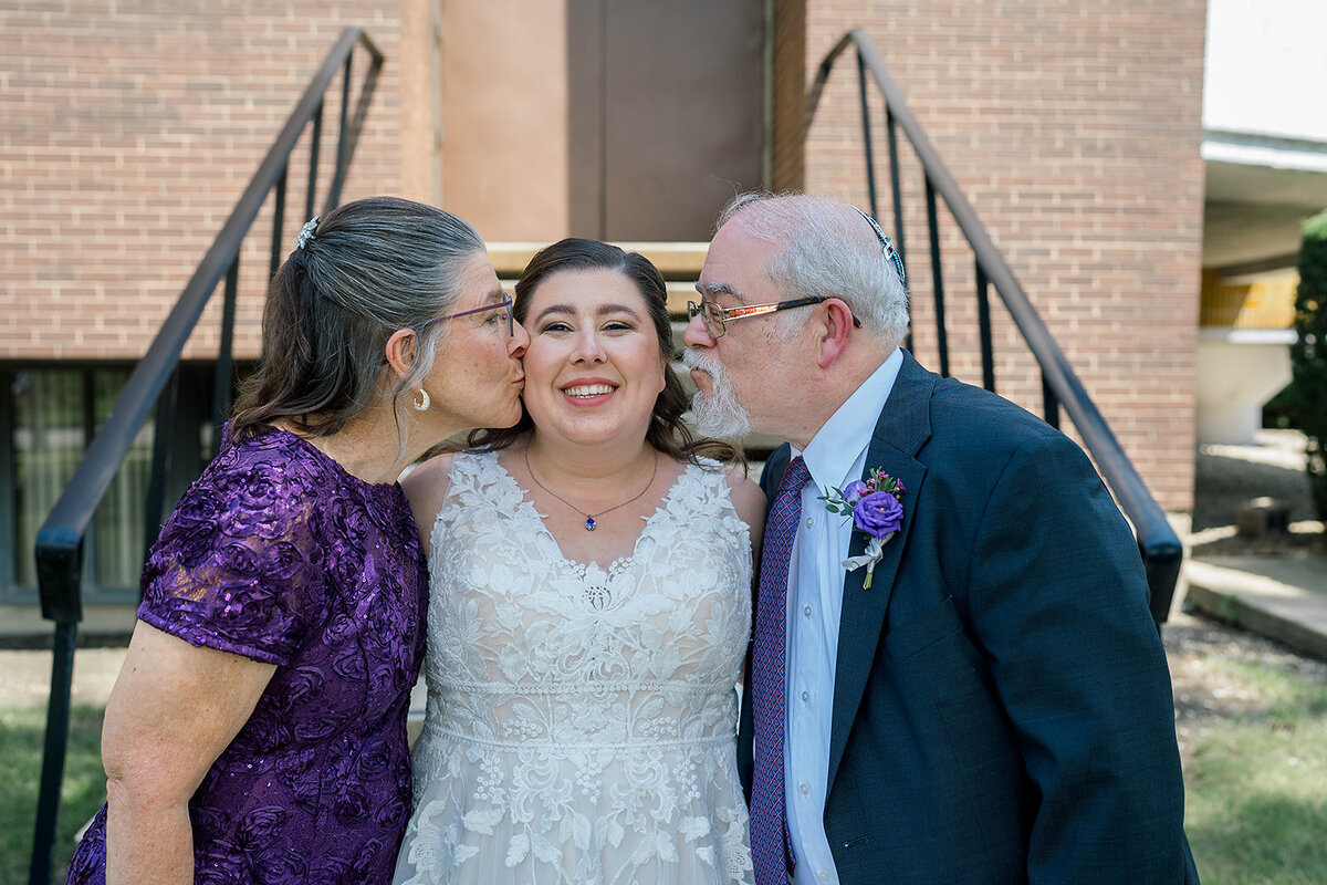 Eliana-Melmed-Photography-Chicago-LosAngeles-Jewish-WeddingPhotography-ElianaSklar-FamilyFormals-00022