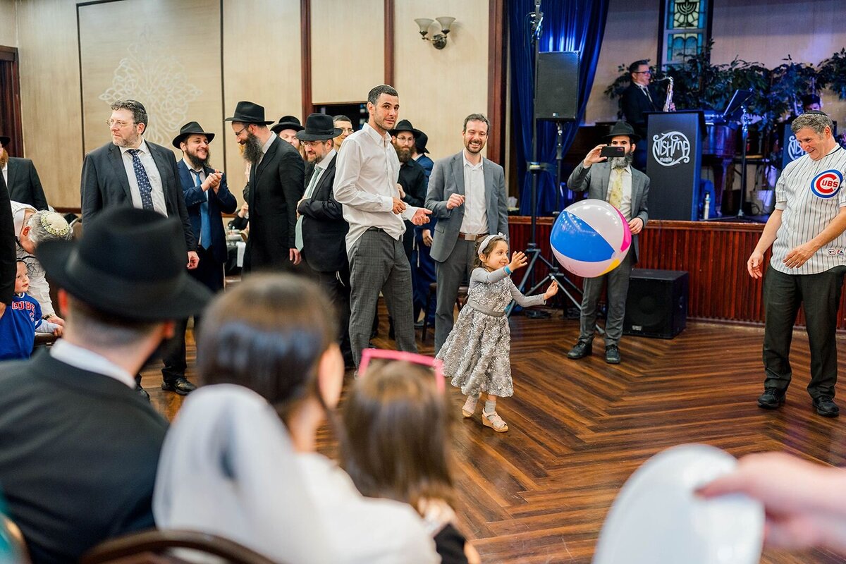 Eliana-Melmed-Photography-Chicago-LosAngeles-Jewish-WeddingPhotographer-CarmiKalman-Shtick-00047