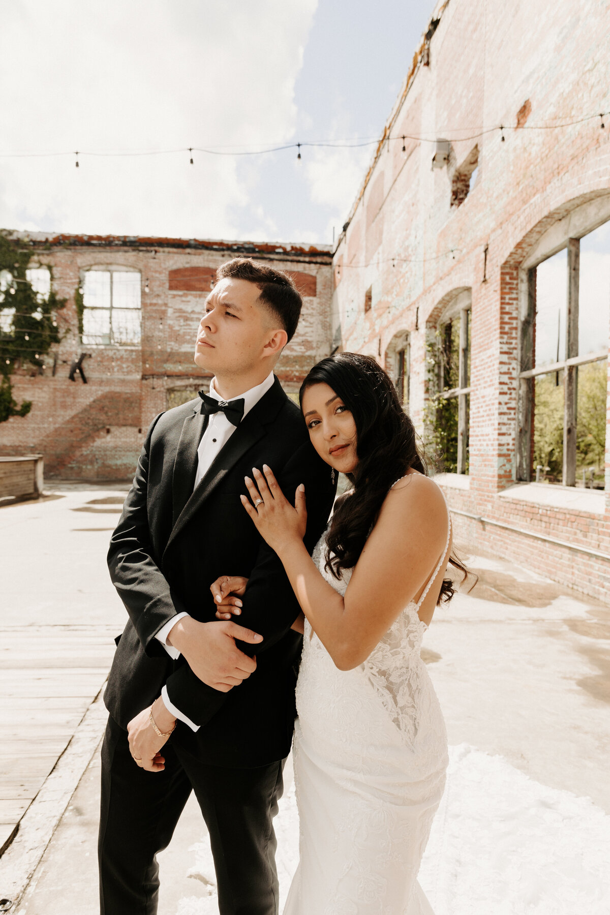 latin-couple-wedding-portrait-industrial-venue-simplamor-photography
