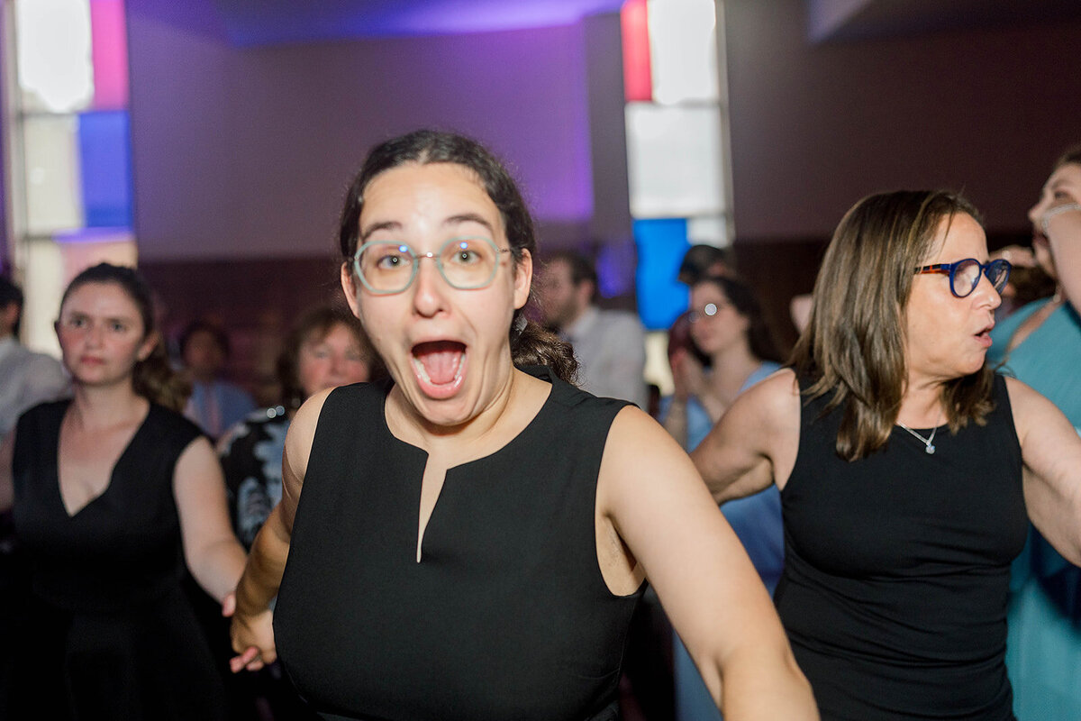 Eliana-Melmed-Photography-Chicago-LosAngeles-Jewish-WeddingPhotography-ElianaSklar-Simcha-00050