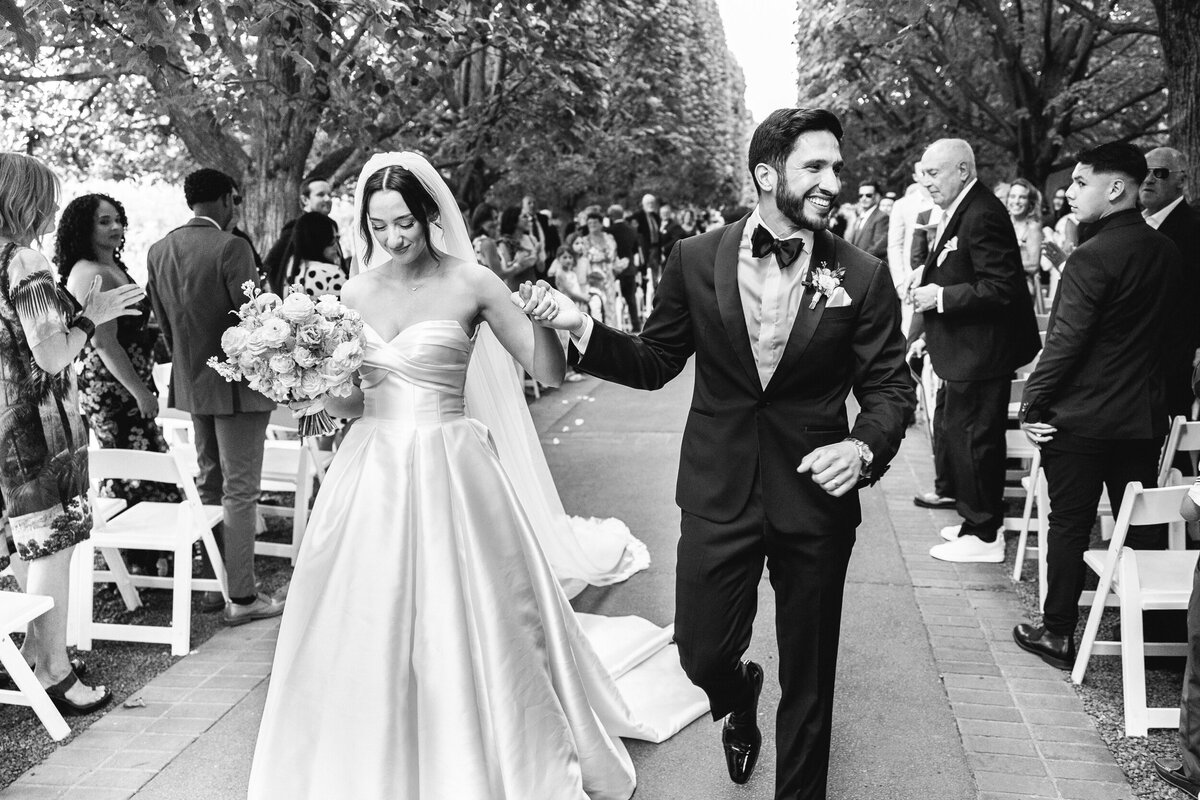 chicago-botanic-garden-wedding-summer-alex-ferreri--45