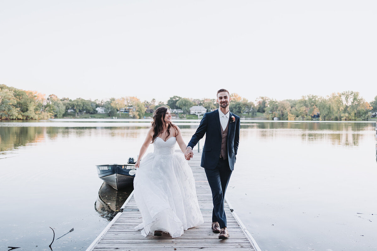 lake-wedding-photo-minneapolis