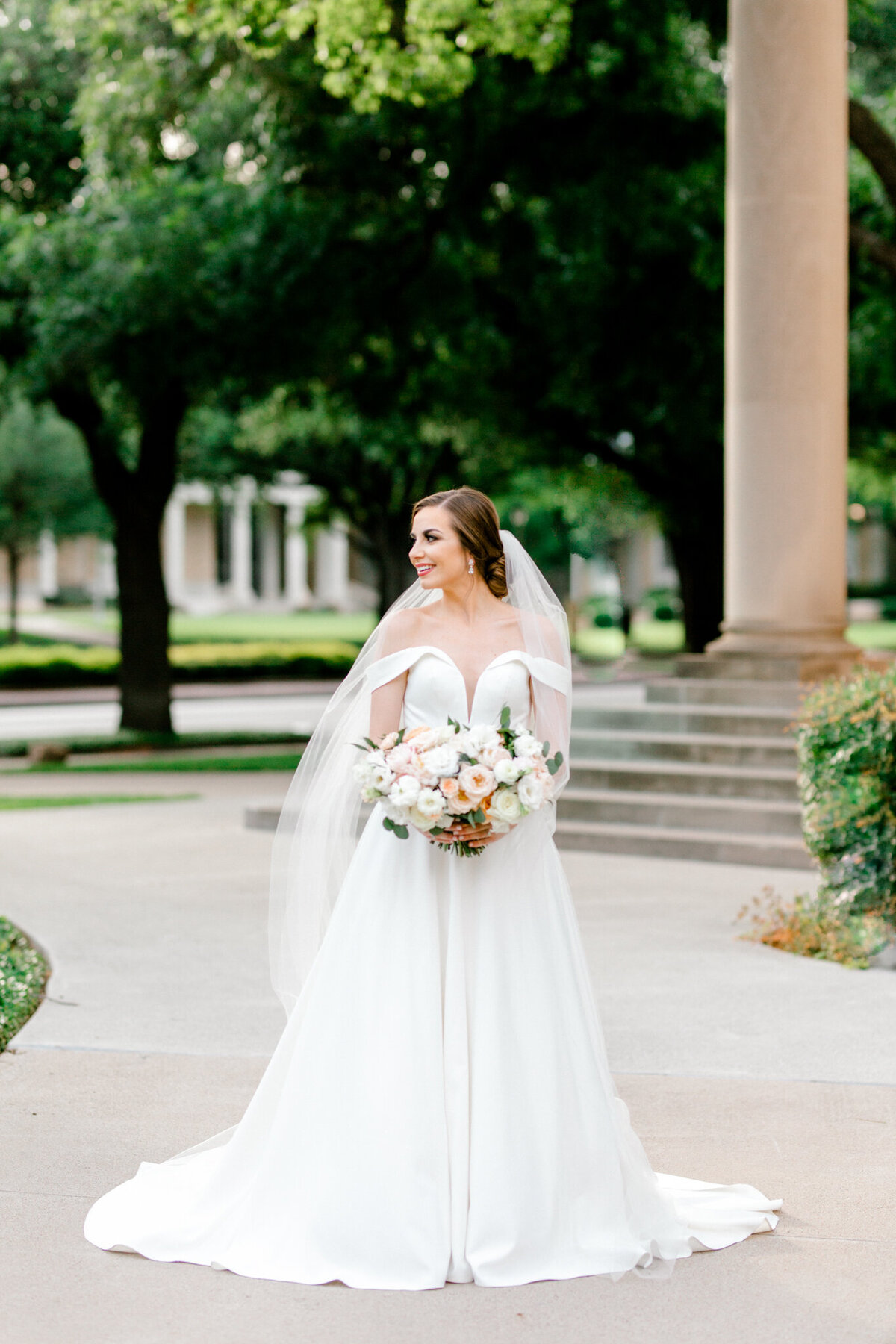 Lexi Broughton Bridal Portraits at TCU Robert Carr Chapel Fort Worth, Texas | Sami Kathryn Photography | Dallas DFW Wedding Photographer | R. Love Floral Blush and Peach Bouquet-34