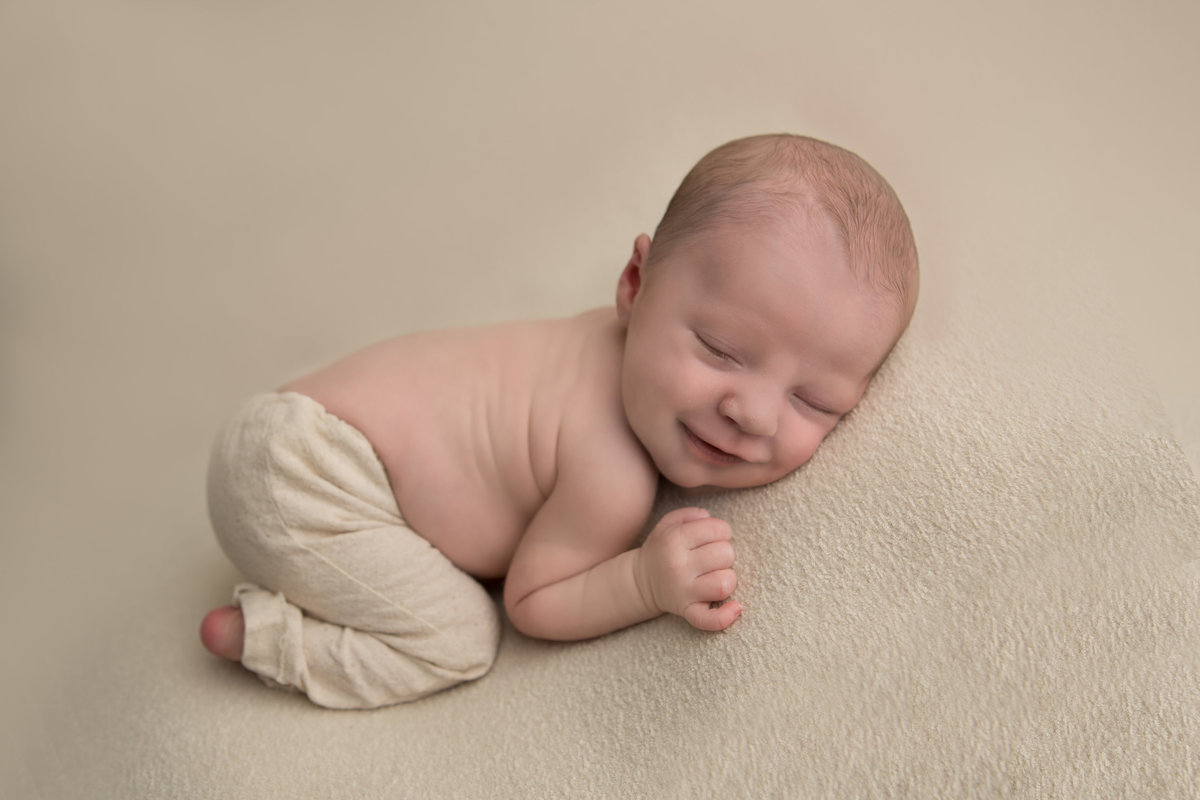 Maternity Newborn - Holly Dawn Photography - Wedding Photography - Family Photography - St. Charles - St. Louis - Missouri-54