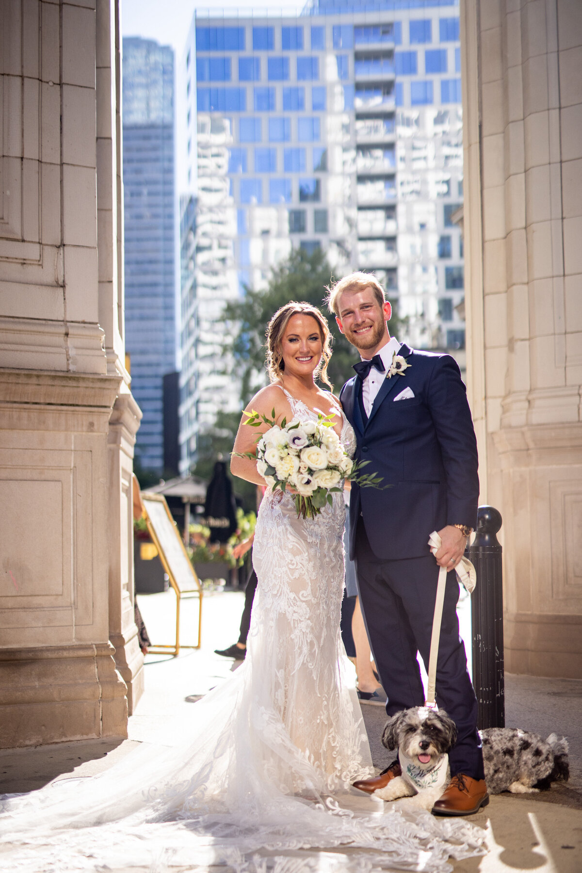 57Intercontinental-Chicago-Hotel-Wedding-Photos-Lauren-Ashlely-Studios