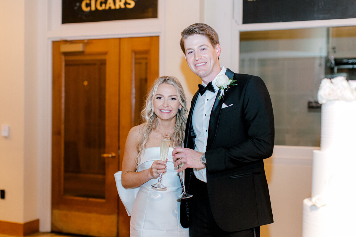 Madison & Michael's Wedding at Union Station | Dallas Wedding Photographer | Sami Kathryn Photography-214