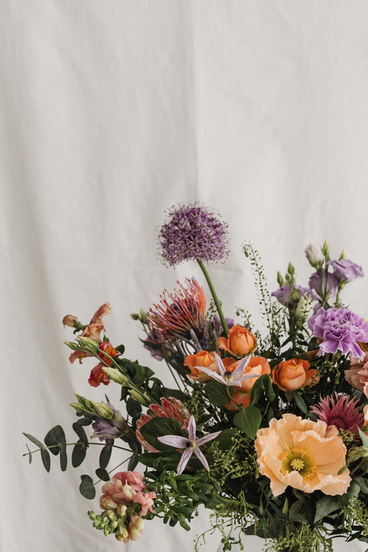 kaboompics_beautiful-bouquet-flower-arrangement-floral-composition-30467