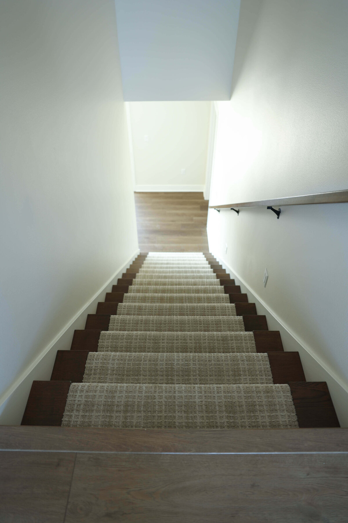1183-Stairs-Grimes-Central-Iowa-Custom-Home-JRL-Builders-3F1A9027