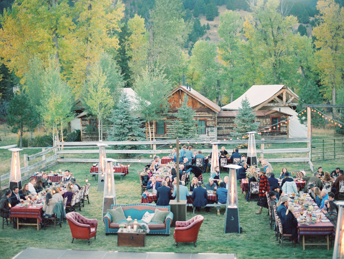 reception-special-event-light-mountain-tree-cabin-dinner