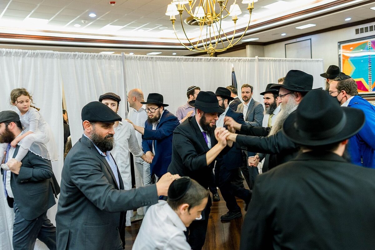 Eliana-Melmed-Photography-Chicago-LosAngeles-Jewish-WeddingPhotographer-CarmiKalman-SneakPeeks-00071