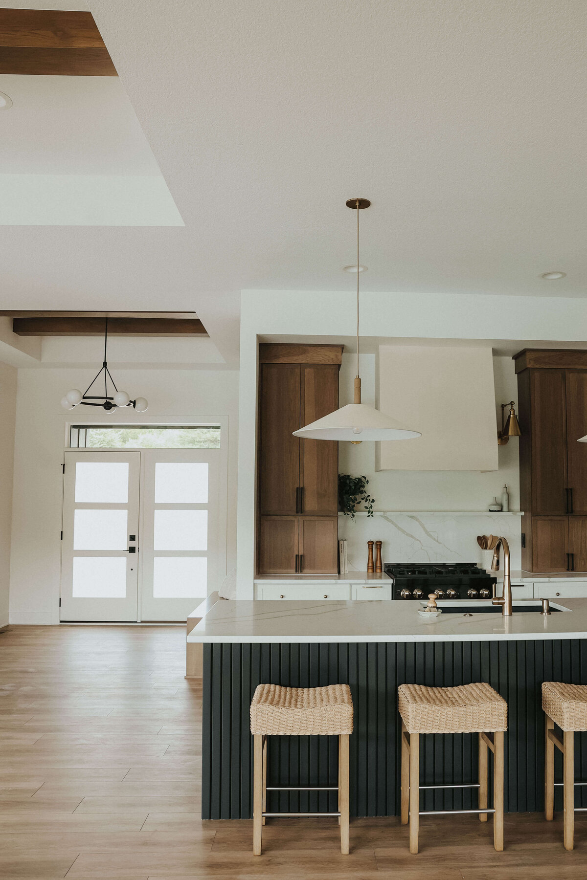 4171-Kitchen-Panora-Central-Iowa-Custom-Home-JRL-Builders-E23A3554