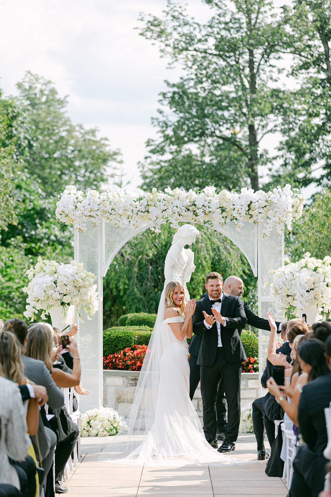 Chic outdoor wedding ceremony at Nemacolin resort in Pennsylvania