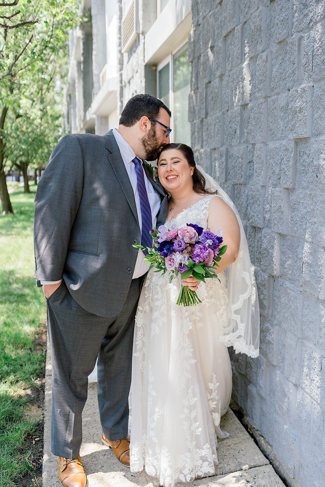 Eliana-Melmed-Photography-Chicago-LosAngeles-Jewish-WeddingPhotography-ElianaSklar-FirstLook-00120