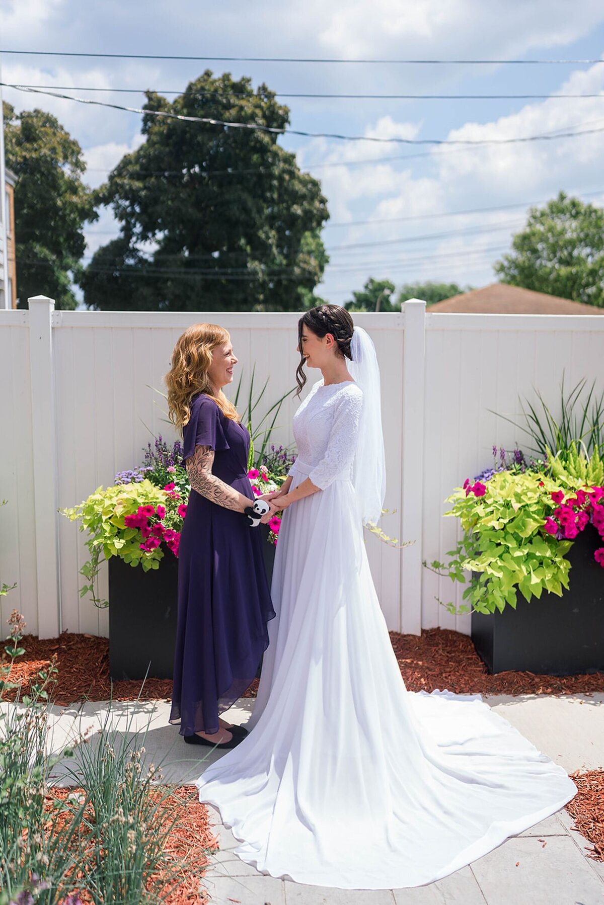 Eliana-Melmed-Photography-Chicago-LosAngeles-Jewish-WeddingPhotographer-CarmiKalman-CarmiReady-00105