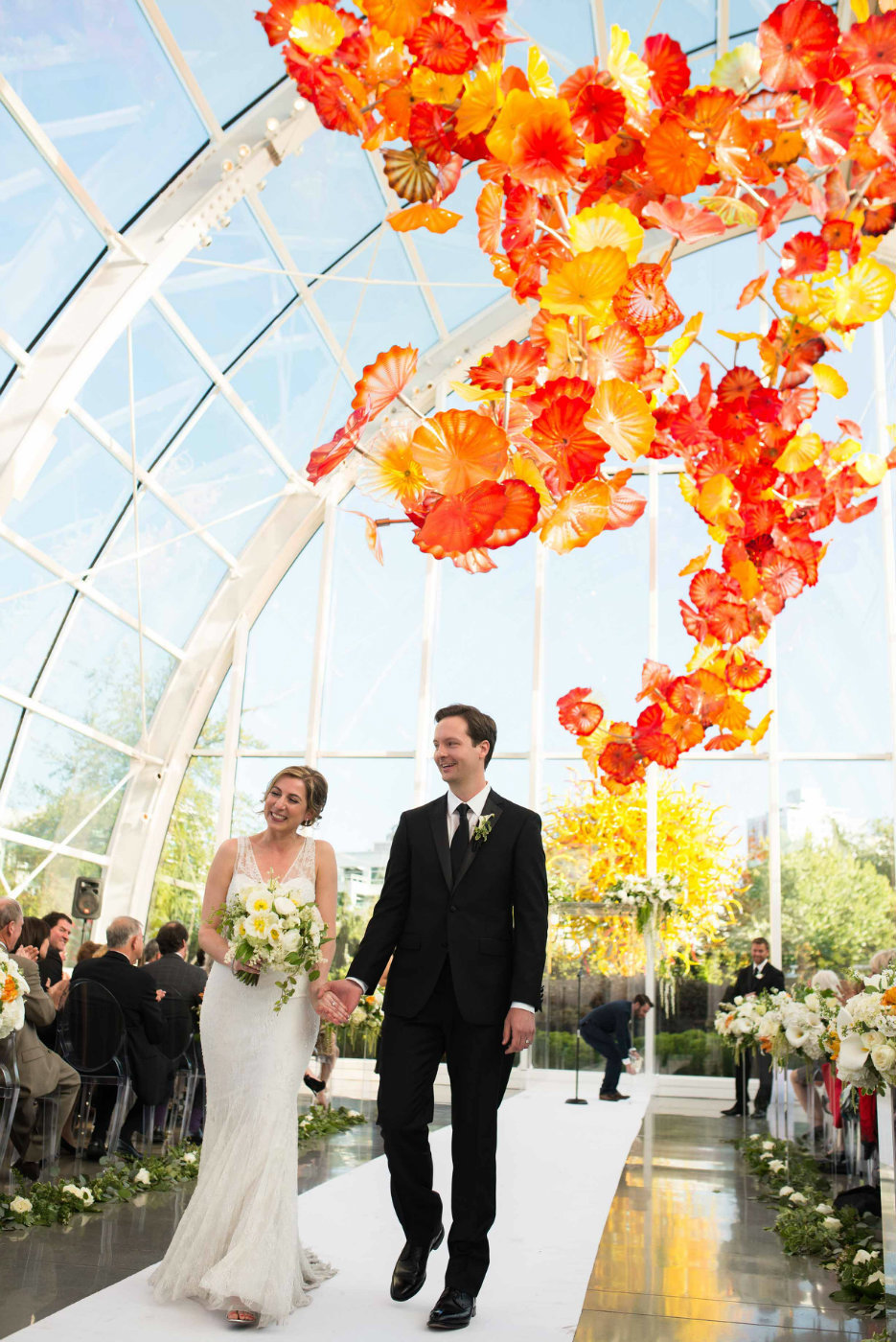 flora-nova-design-luxe-chihuly-seattle-wedding-18