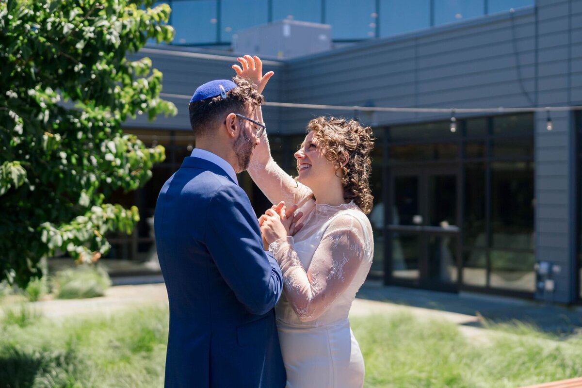 Eliana-Melmed-Photography-Chicago-LosAngeles-Jewish-WeddingPhotography-ShulaNoah-CouplesPortraits-00082