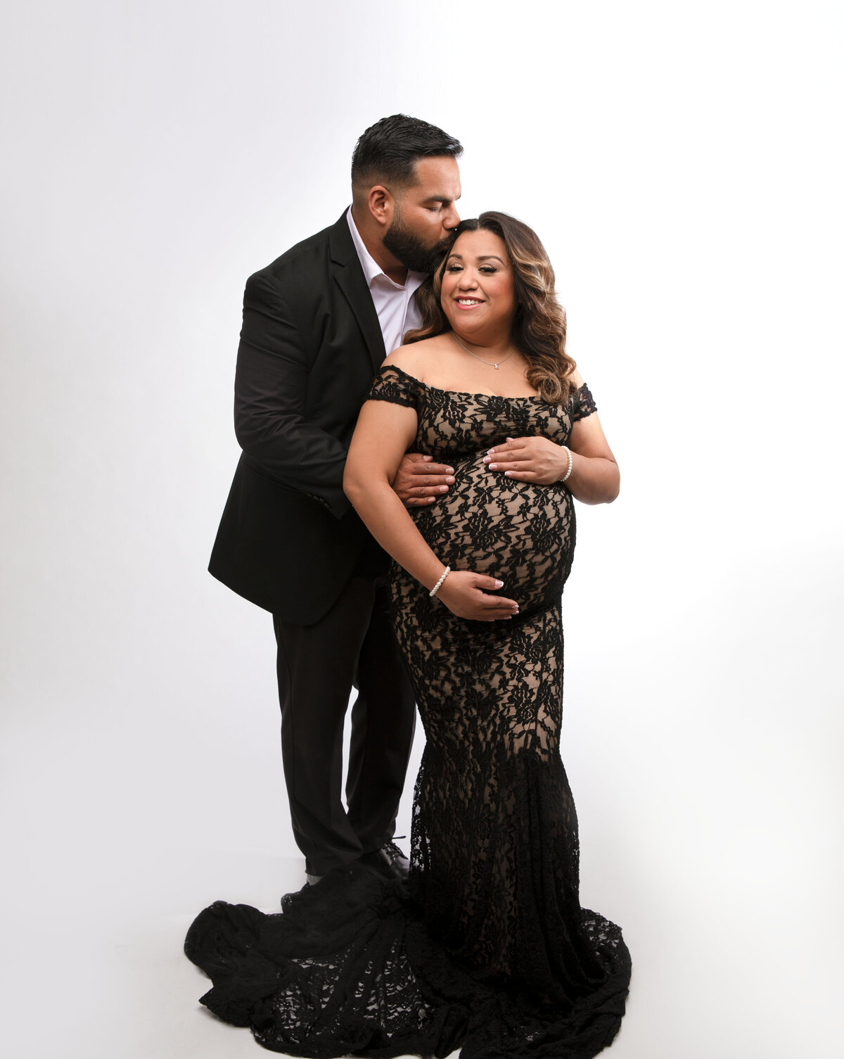 maternity photos in black gown