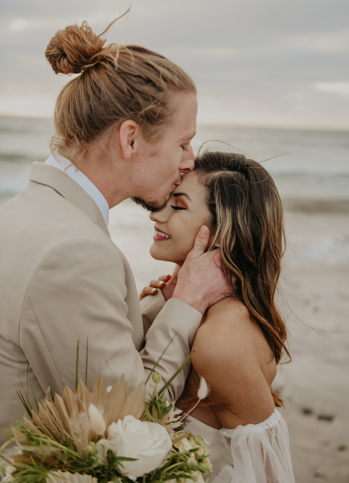 Beach_elopement_Grit_trulygracephotography_March_2022-10