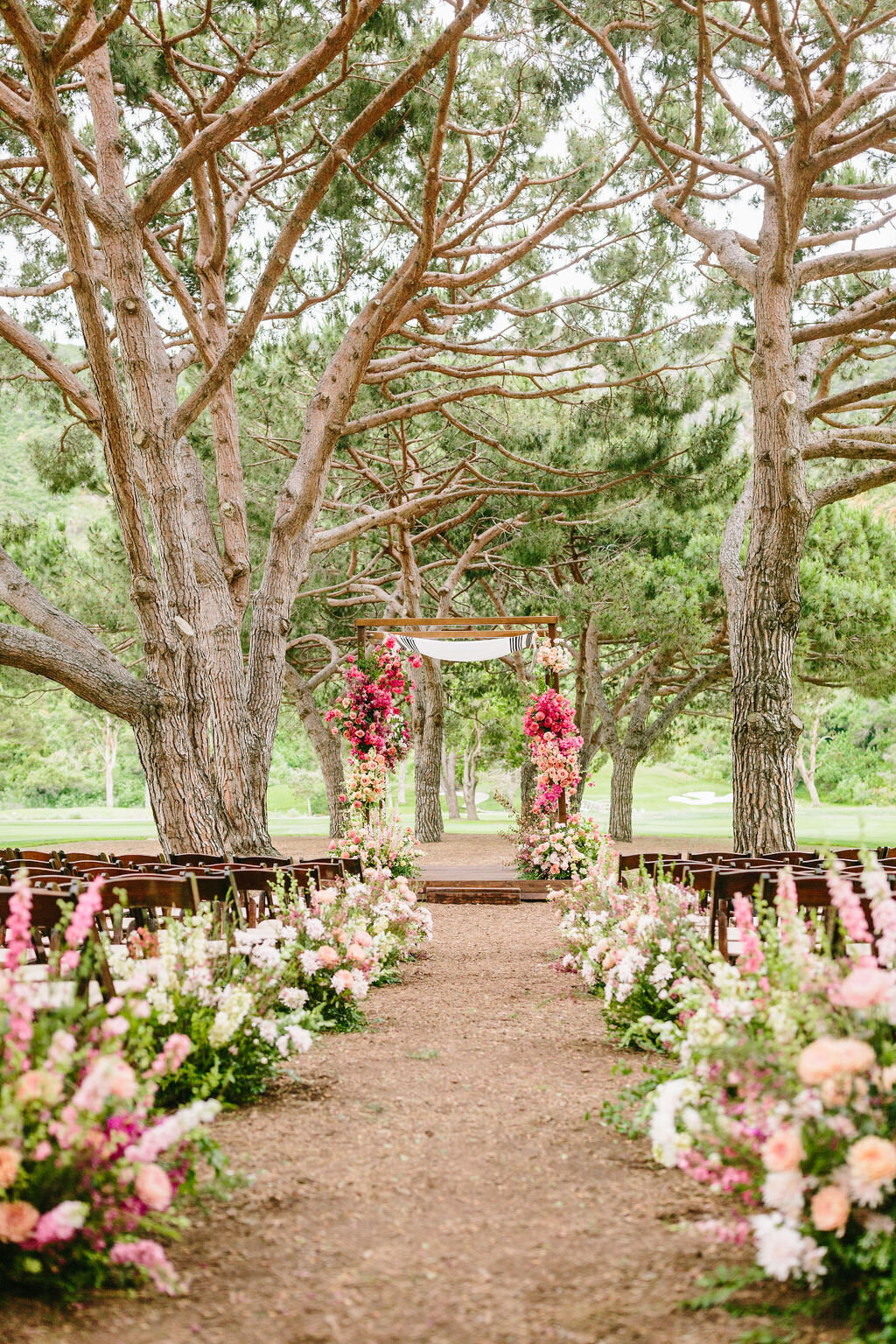 Morgan&Justin-JodeeDebesPhotography-Sneaks-111