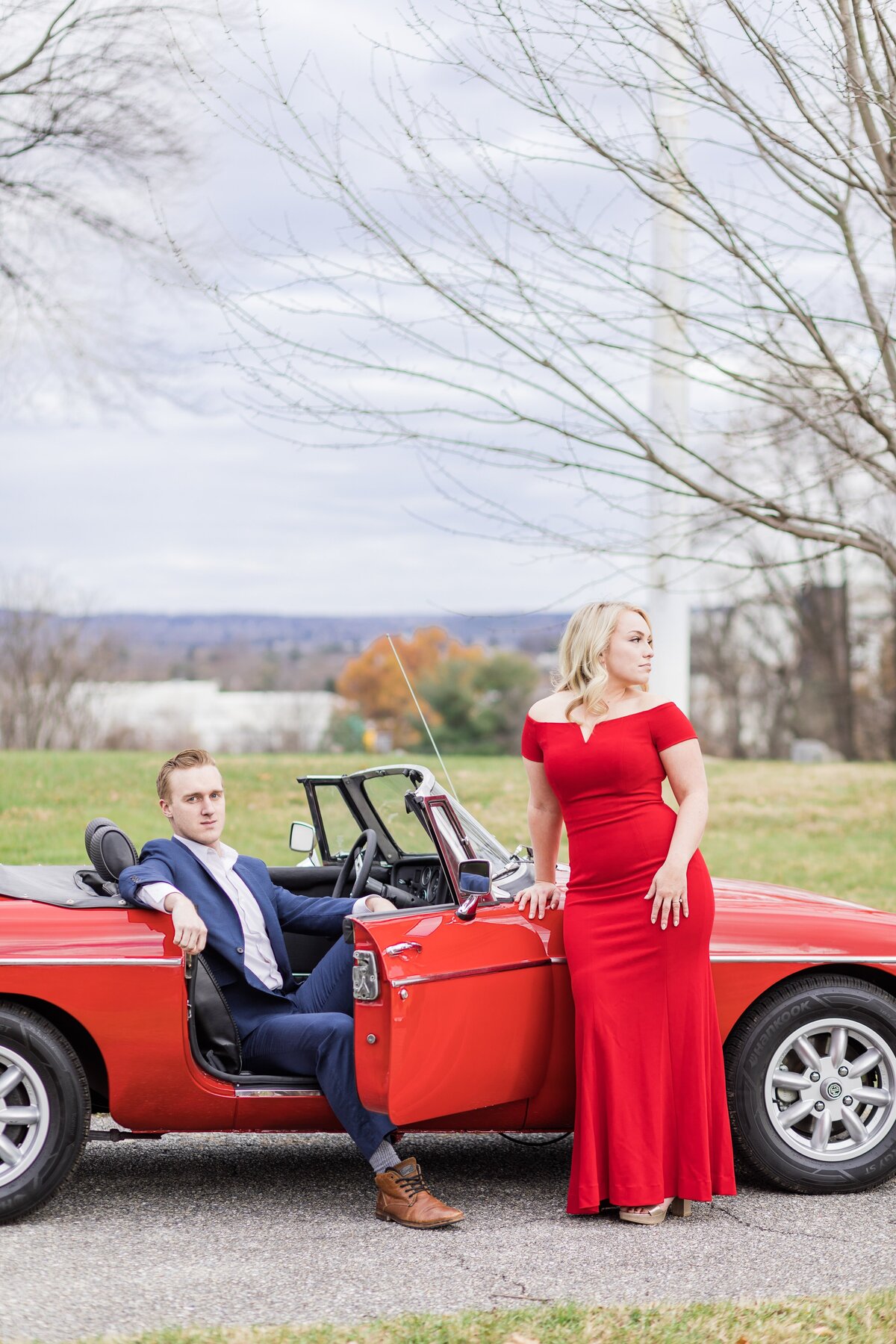 Vintage-Car-Engagement-Photos-DC-Maryland-Silver-Orchard-Creative_0013