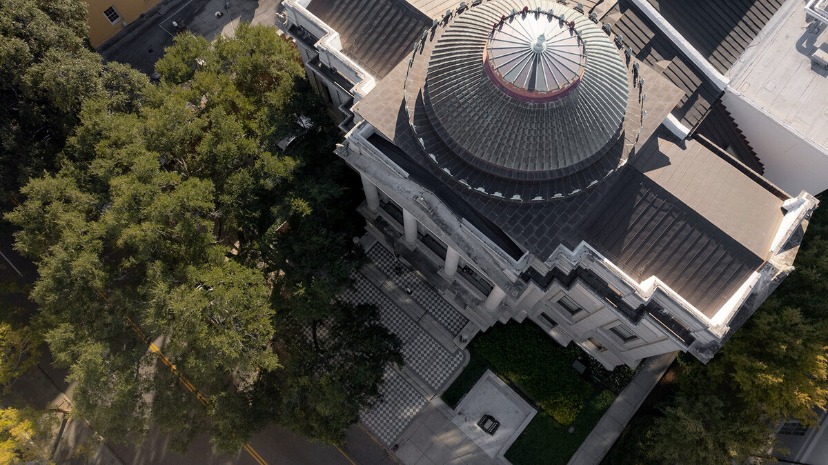 The Gibbes Museum wedding venue photographed from above showing the cupola and trees surrounding the museum