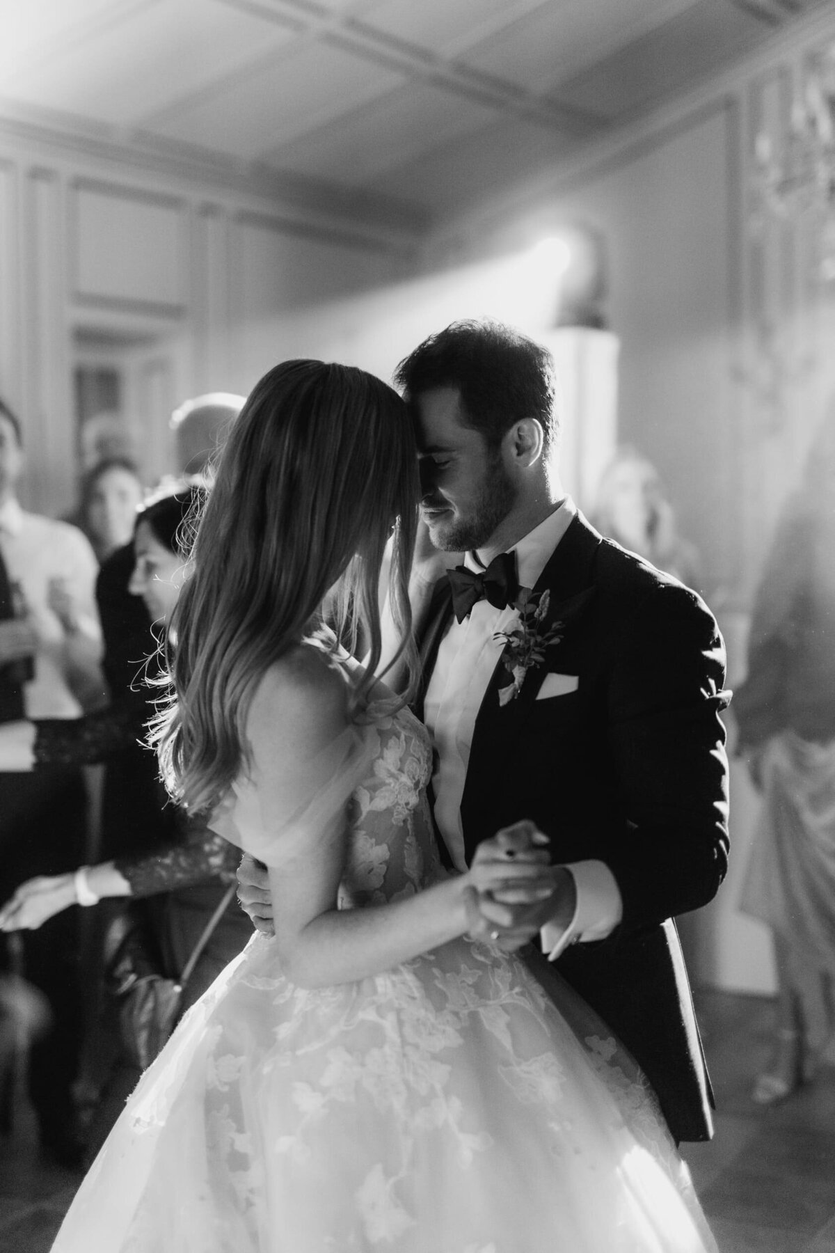 French-chateau-wedding-first-dance