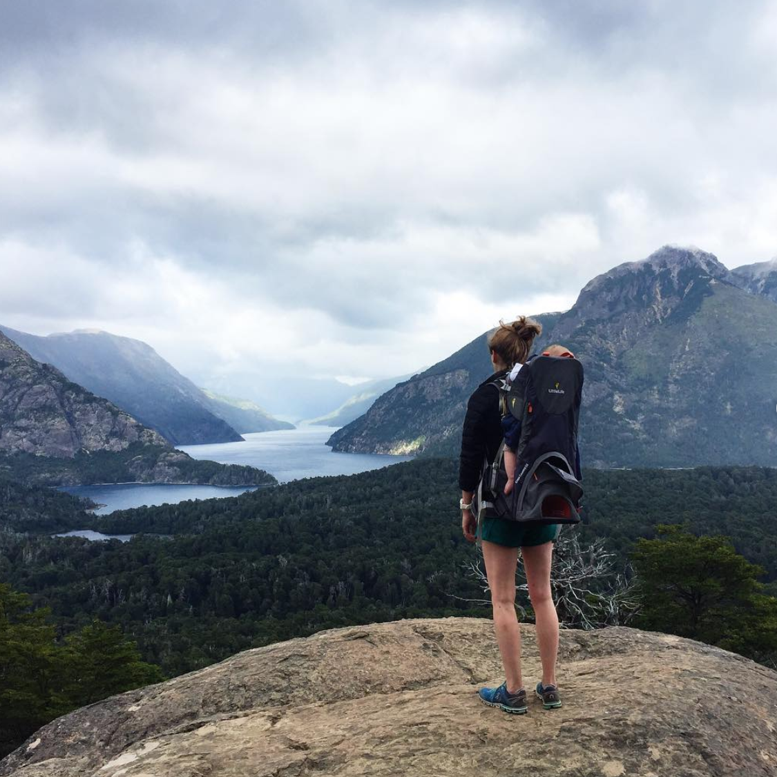gianna-hewlett-personal-trainer-instagram-hiking-mountains