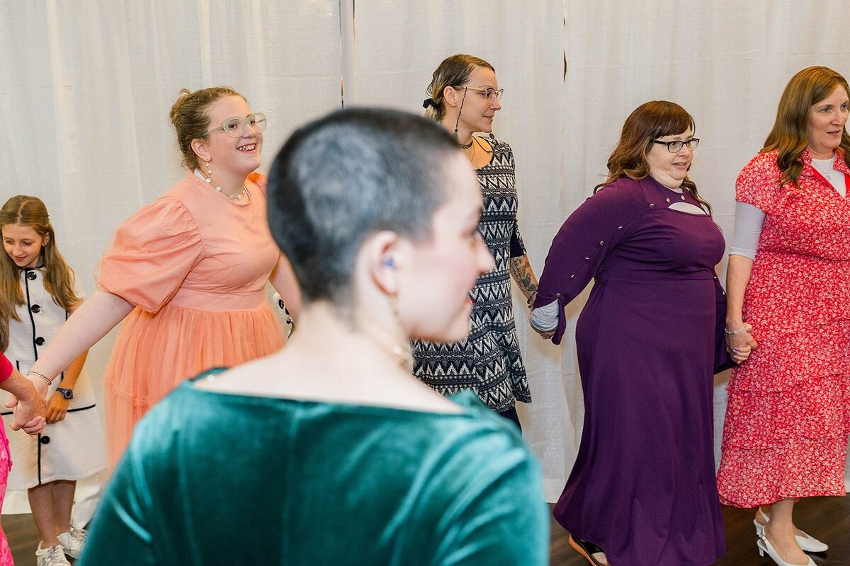 Eliana-Melmed-Photography-Chicago-LosAngeles-Jewish-WeddingPhotographer-CarmiKalman-WomensDancing-00017