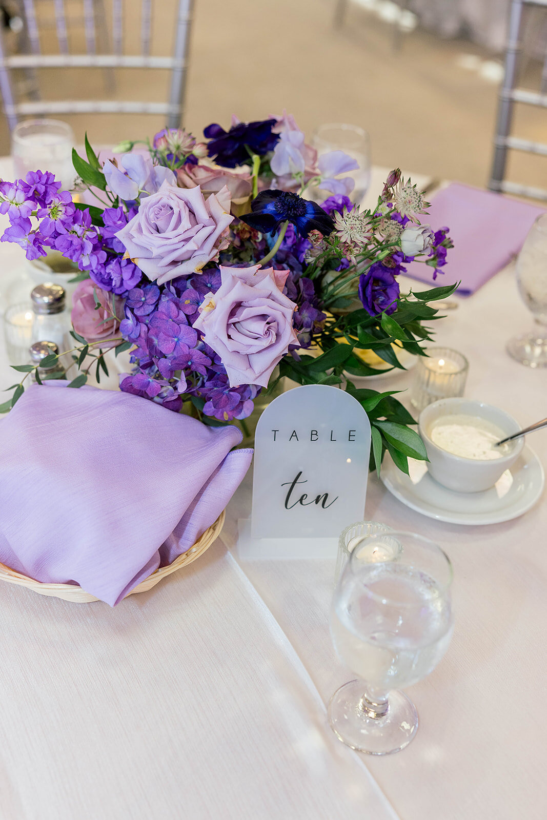 Eliana-Melmed-Photography-Chicago-LosAngeles-Jewish-WeddingPhotography-ElianaSklar-VenueDetails-00021