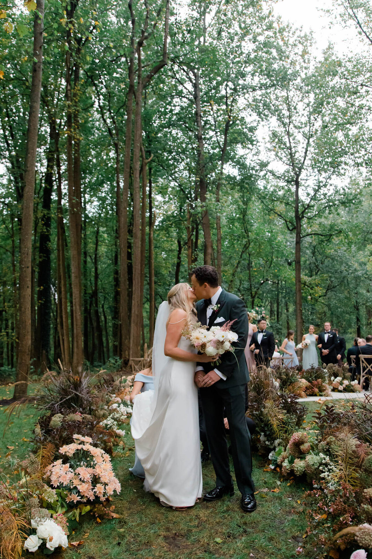 Evoke_Outdoor Wedding_Lodge Wedding_Laura Murray18