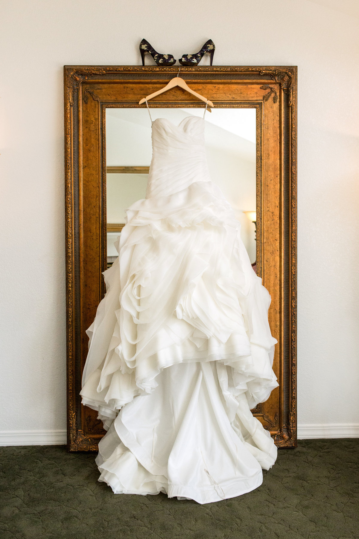 lionscrest-manor-wedding-dress