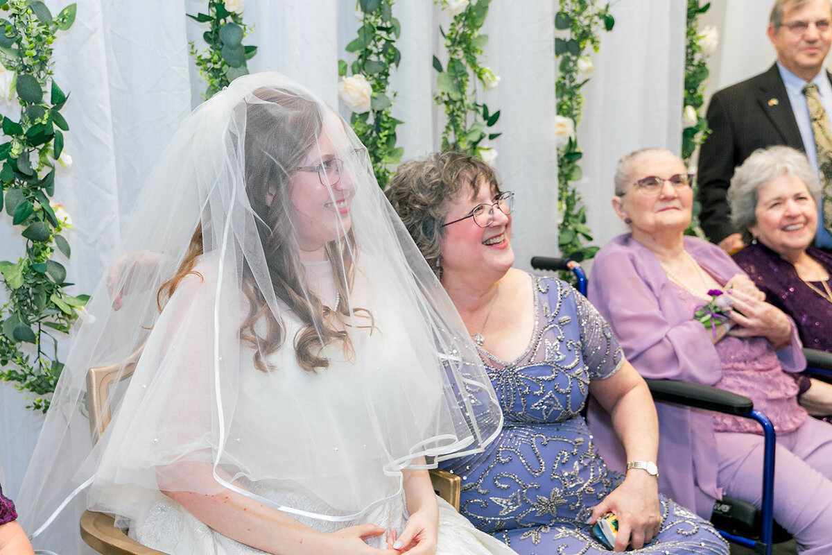 Eliana-Melmed-Photography-Chicago-LosAngeles-Jewish-WeddingPhotography-KabbalatPanim-00136