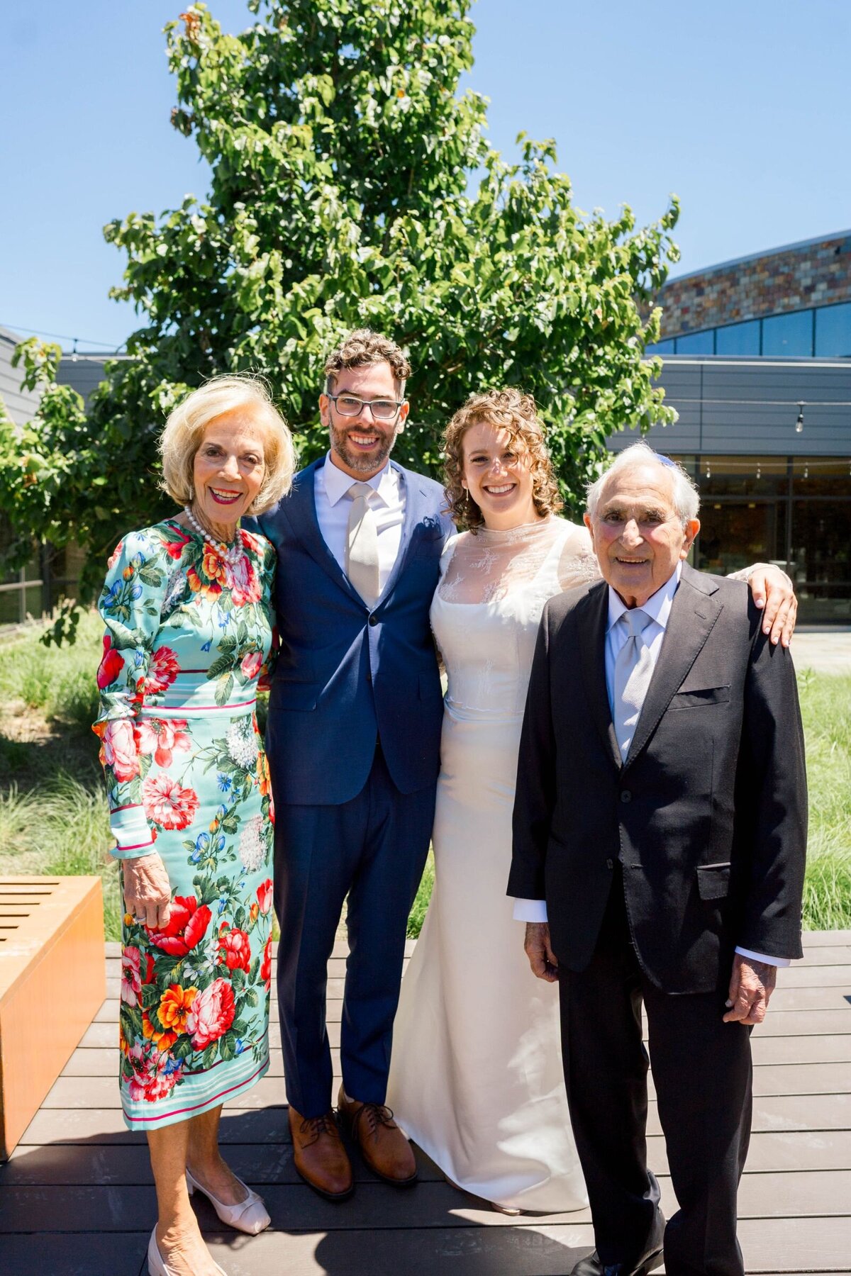 Eliana-Melmed-Photography-Chicago-LosAngeles-Jewish-WeddingPhotography-ShulaNoah-FamilyFormals-00095