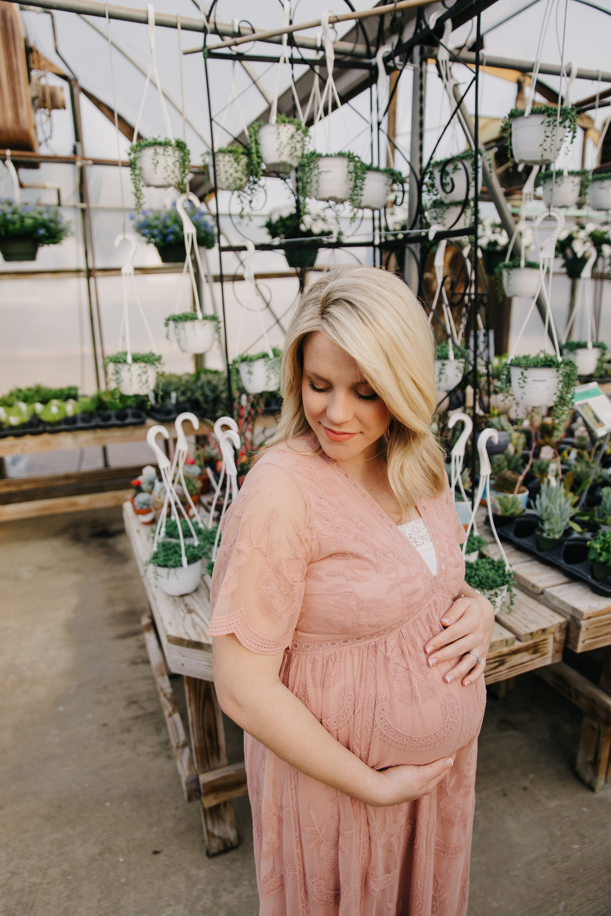 greenhouse-maternity-photography-session-raleigh-9834