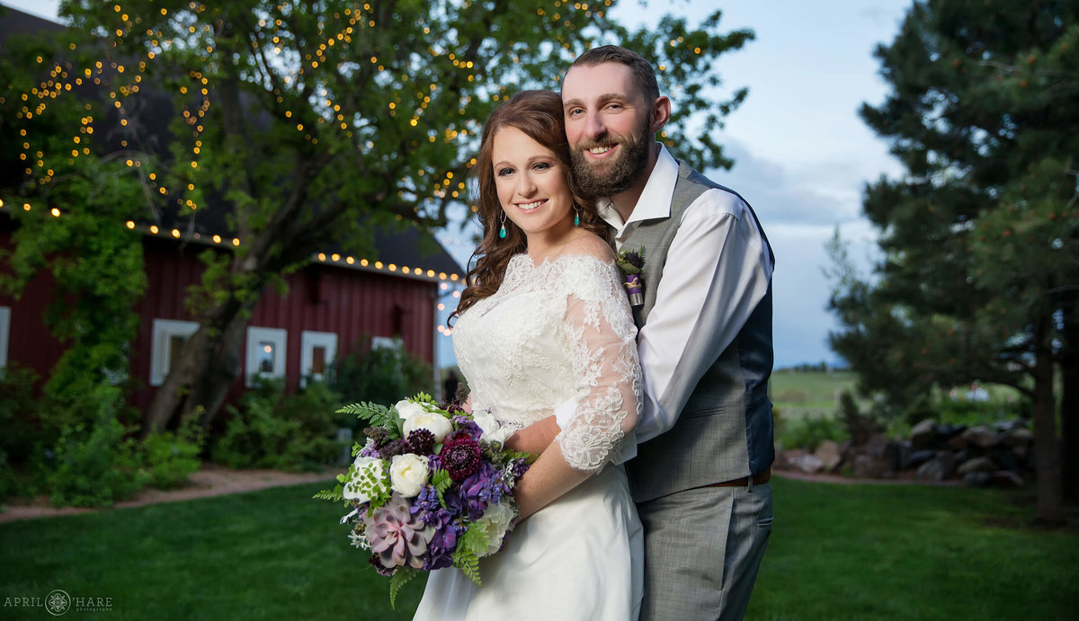 Colorado barn wedding photographer at Chatfield Farms