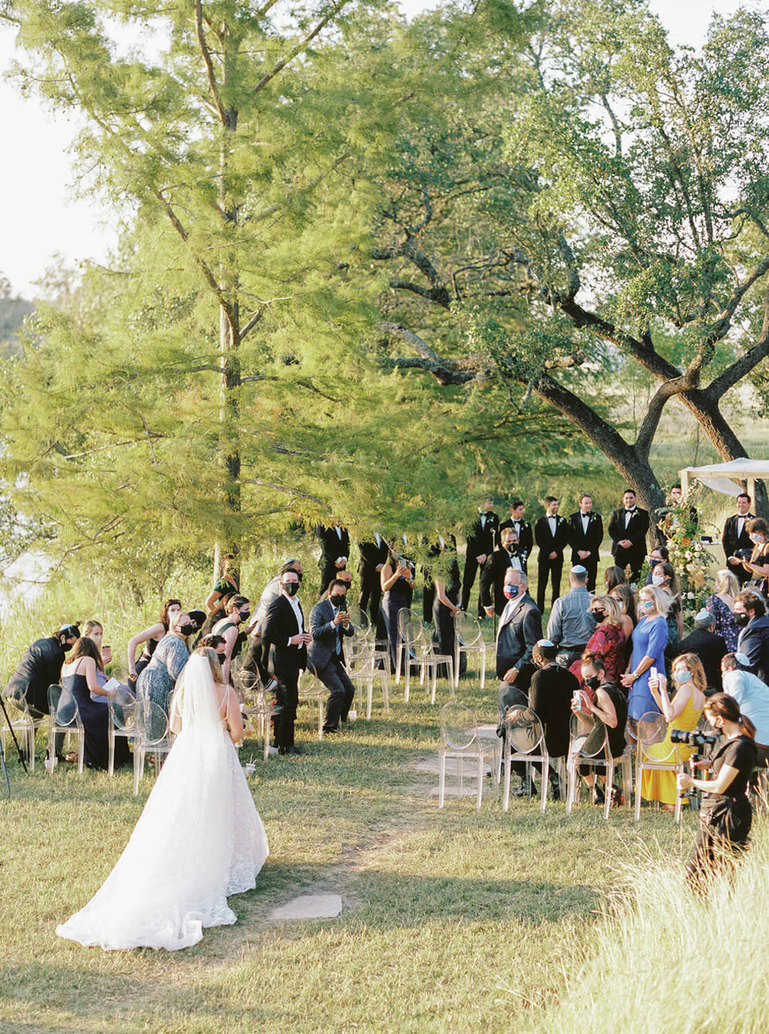 285-Texas-Film-Wedding-Photographer-RuétPhoto-MarisaMattWedding_featherandtwine-863