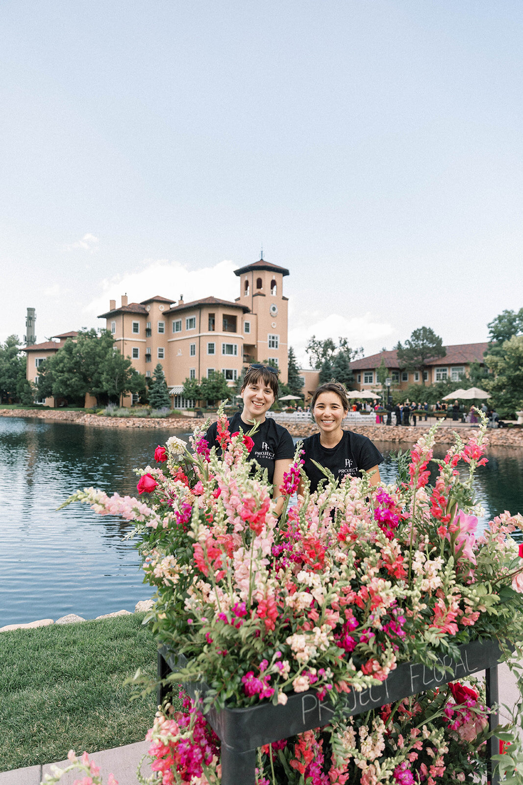 M%2bE_The_Broadmoor_Lakeside_Terrace_Wedding_Vendors_by_Diana_Coulter-5