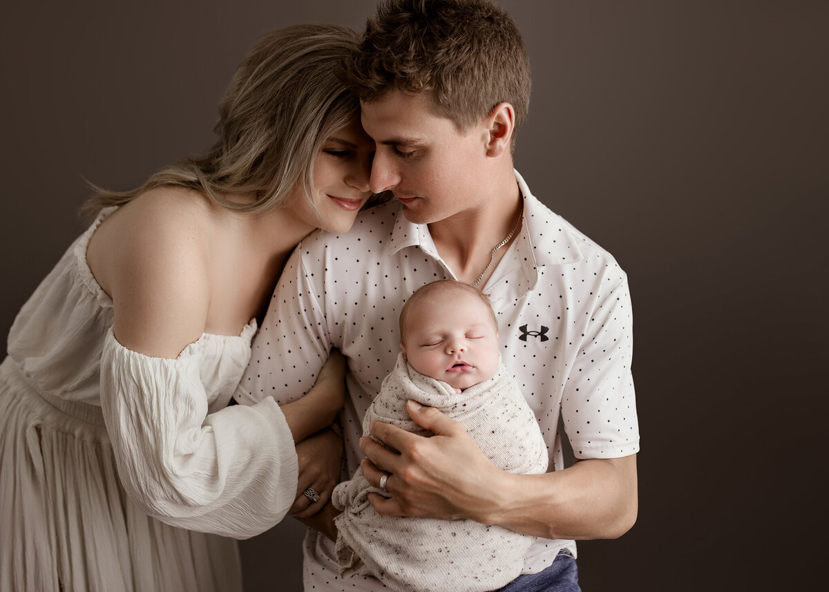 Edmonton Newborn Portraits by Kelsie Kelly Photographer 2025 YEG Best (14)