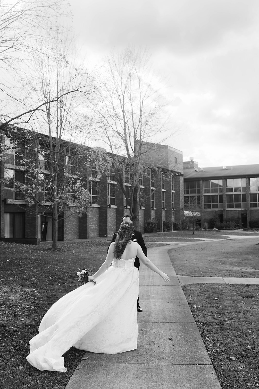 Eliana-Melmed-Photography-Chicago-LosAngeles-Jewish-WeddingPhotography-CouplePortrait-00015