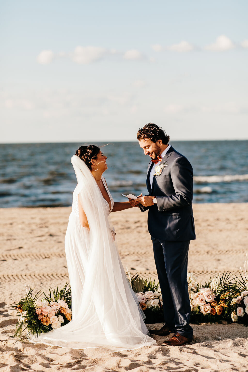 beach-weddings-in-delaware-micro-ceremony