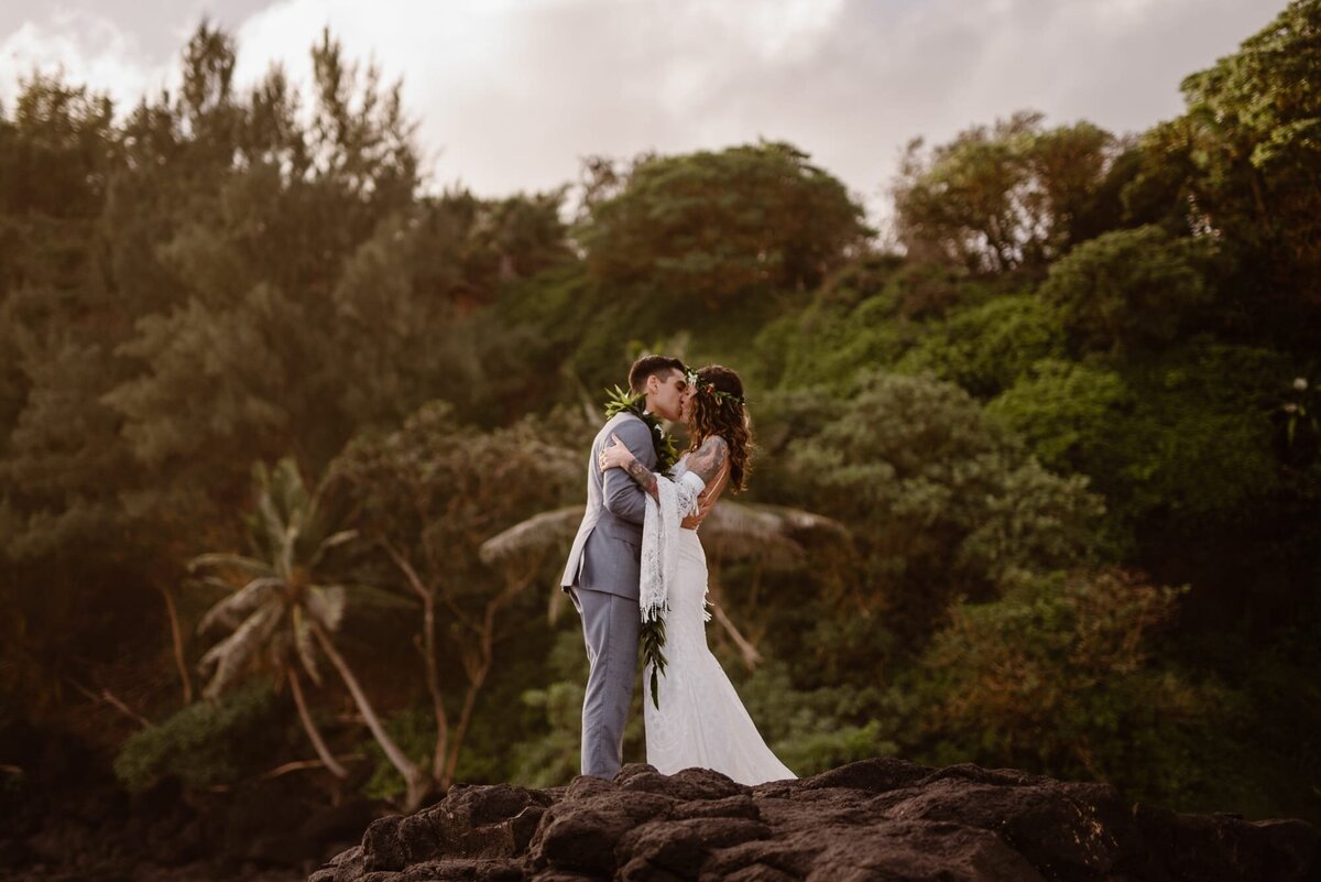 Beach elopement ceremony in Hawaii