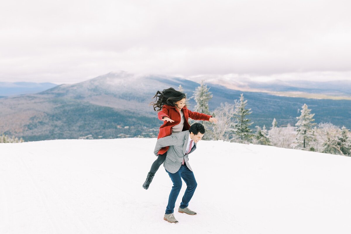 White-Mountains-New-Hampshire-NH-Winter-Engagement-Photography_0016