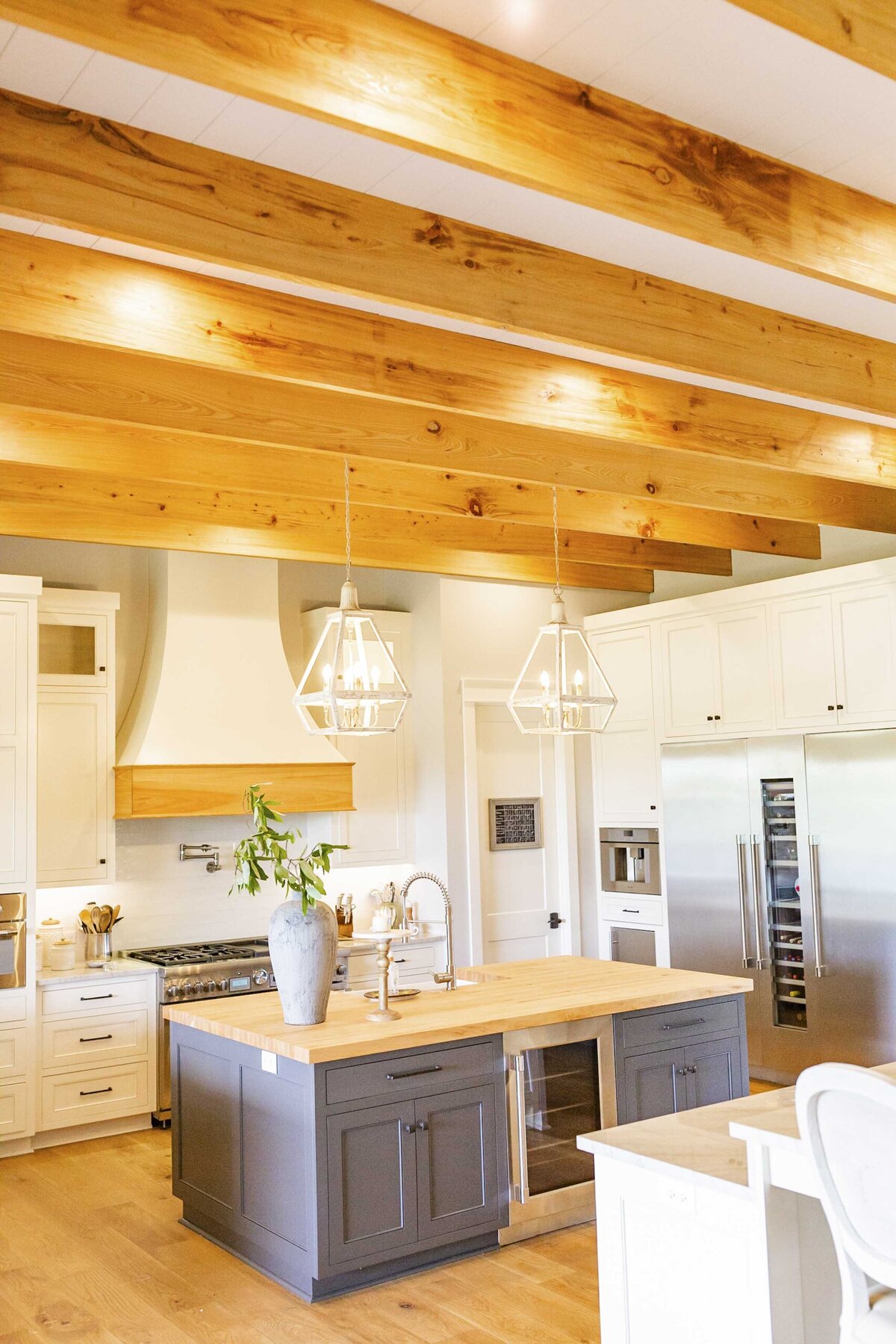 kitchen-wood-beams-white-cabinets-grey-island5