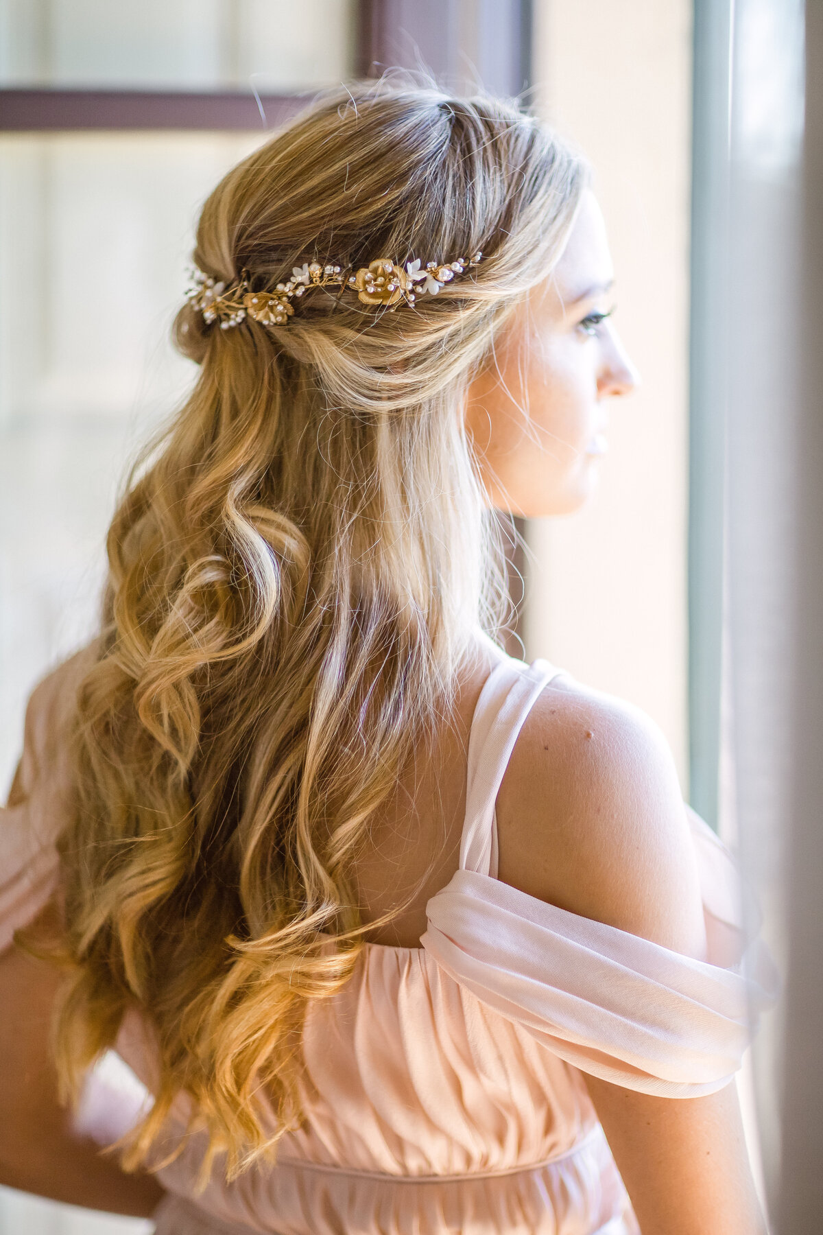 bridesmaid-hair-ideas-luxury-destination-wedding-in-italy