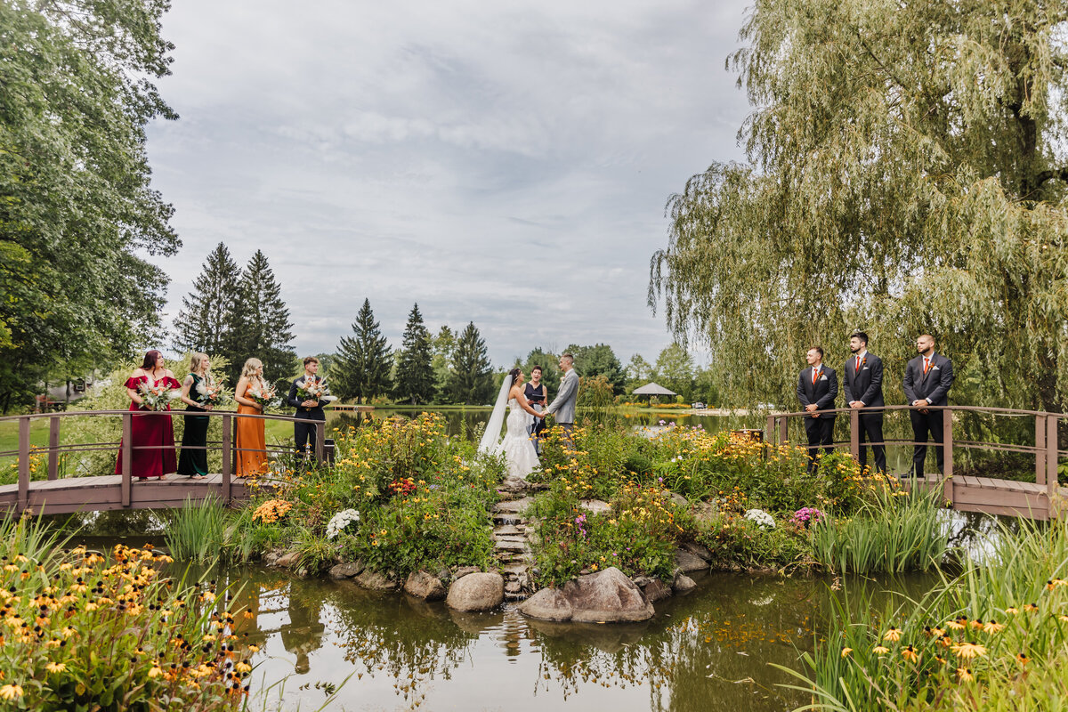 NortheastOhioWeddingPhotographer-MeadowRidgeEvents-Halle&Eric.0359-2