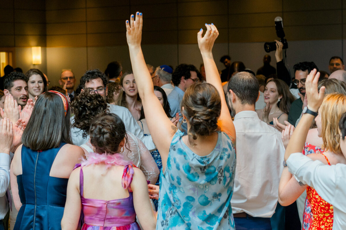 Eliana-Melmed-Photography-Chicago-LosAngeles-Jewish-WeddingPhotography-ShulaNoah-Shtick-00277
