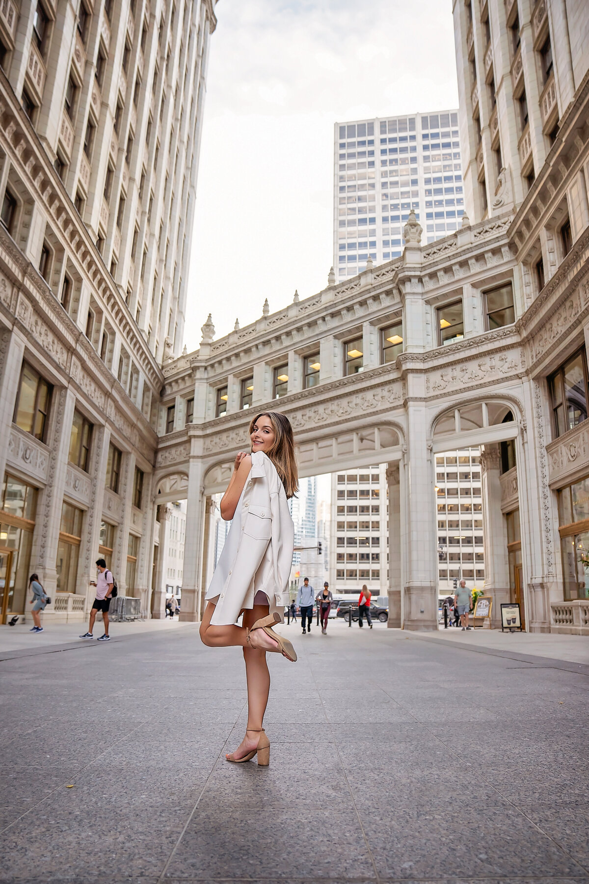 Beautiful Wrigley building in Chicago is perfect spot for photoshoots