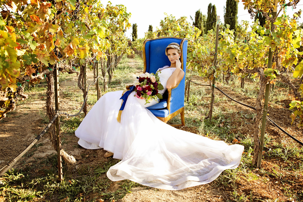 Winery-wedding-bride-groom-001