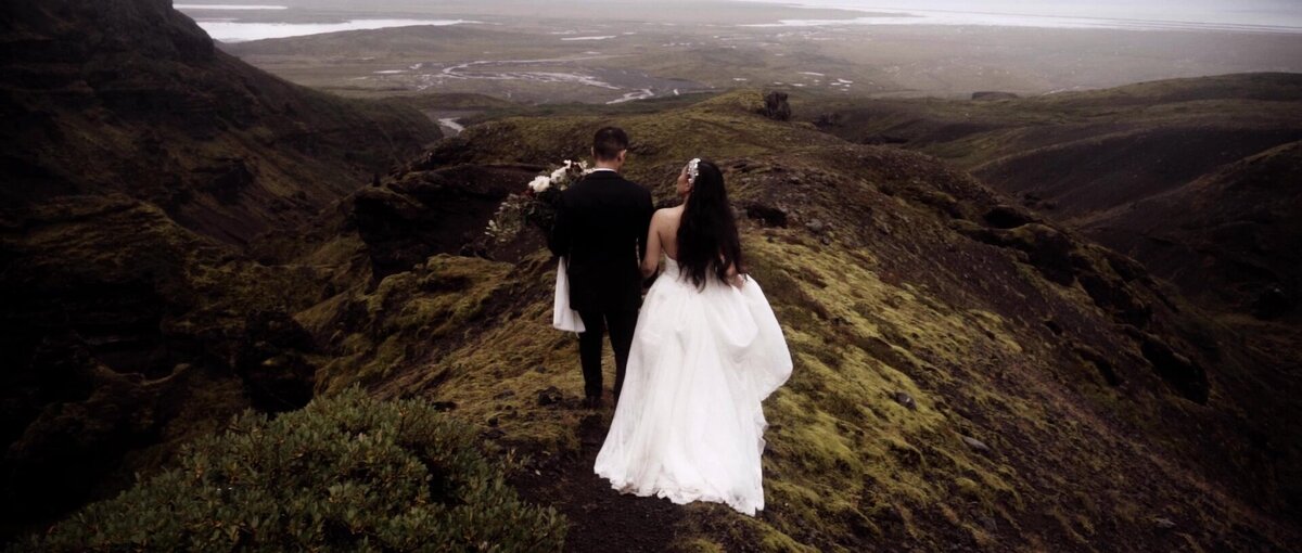 South-Iceland-Amazing-Waterfall-Elopement-034